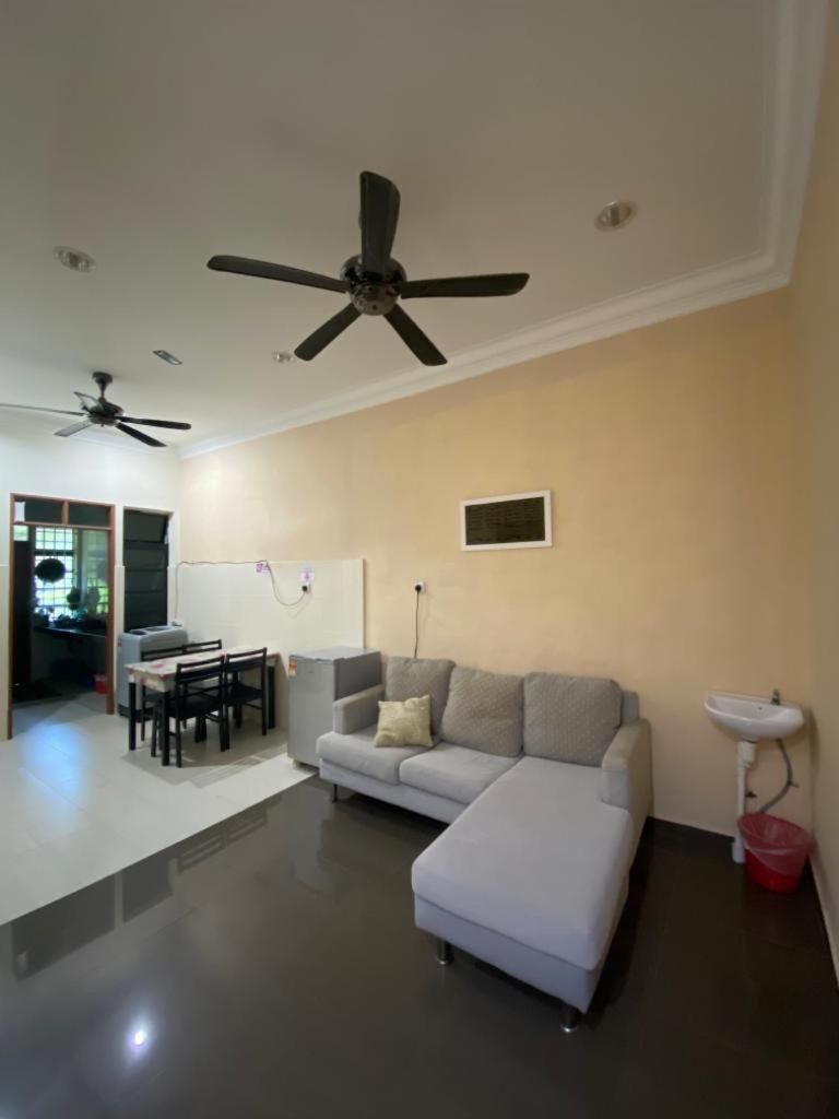 Homestay Tok Ma 1 Alur Tuman Маранґ Екстер'єр фото